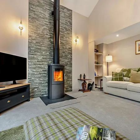 2 Bed In Ennerdale 93196 *